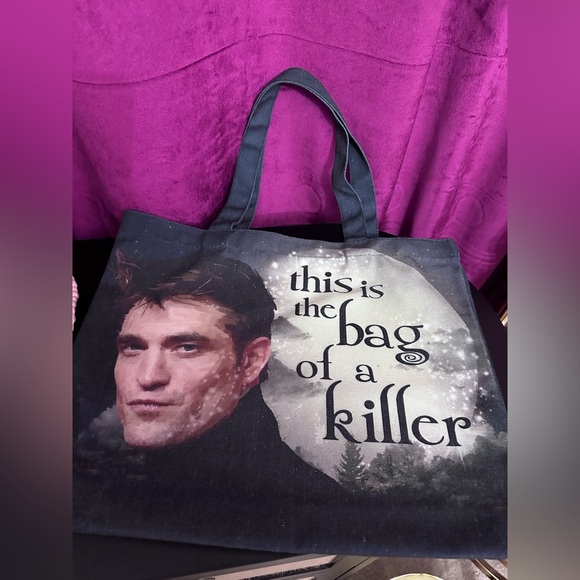 Twilight x Colourpop Lip Set & Tote Bag - Picture 3 of 16